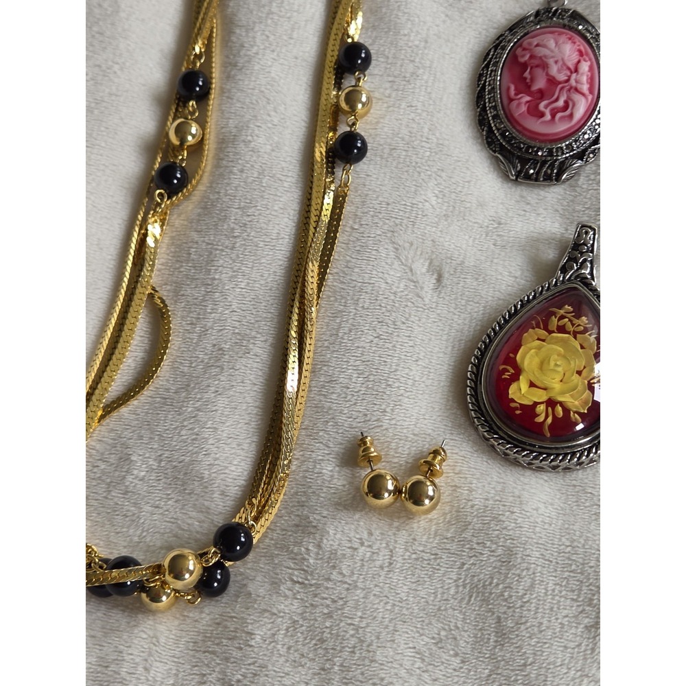 Jewelry Lot - Picture 6 of 9